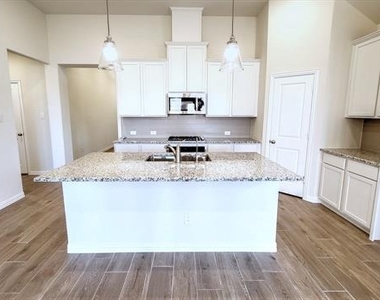 2201 River Trail - Photo Thumbnail 7