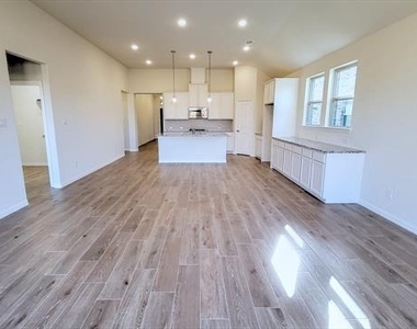 2201 River Trail - Photo Thumbnail 4