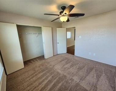 5709 Valley Stream Way - Photo Thumbnail 25