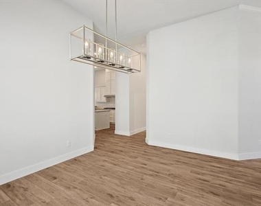 6249 White Creek Drive - Photo Thumbnail 5