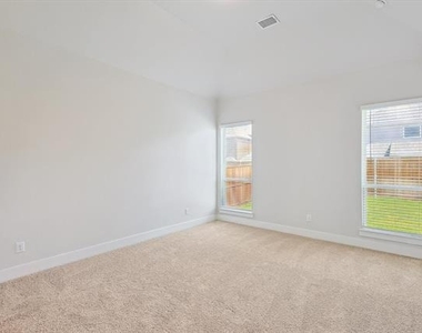 6249 White Creek Drive - Photo Thumbnail 11