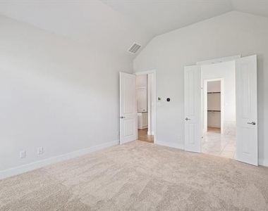 6249 White Creek Drive - Photo Thumbnail 12