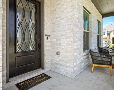 638 Taylor Drive - Photo Thumbnail 1