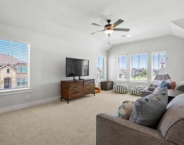638 Taylor Drive - Photo Thumbnail 10