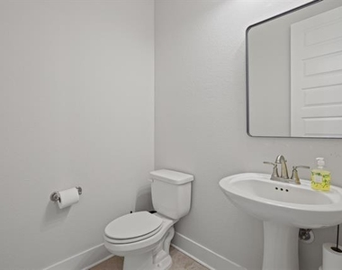 638 Taylor Drive - Photo Thumbnail 17