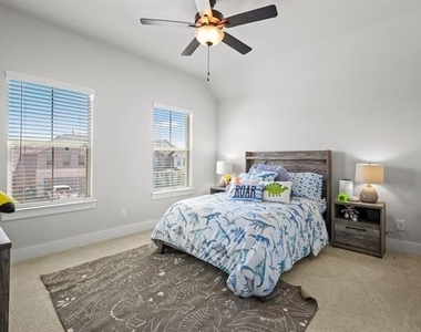 638 Taylor Drive - Photo Thumbnail 13