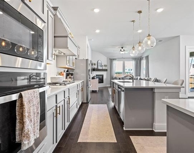 638 Taylor Drive - Photo Thumbnail 5