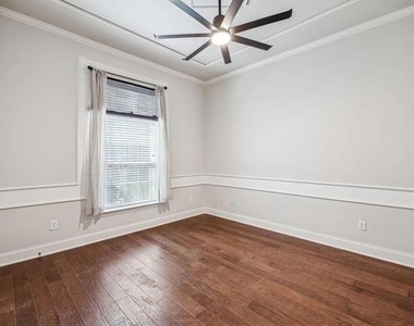 2900 Creek View Drive - Photo Thumbnail 17