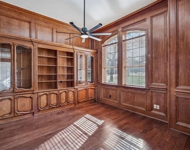2900 Creek View Drive - Photo Thumbnail 19