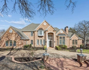 2900 Creek View Drive - Photo Thumbnail 2