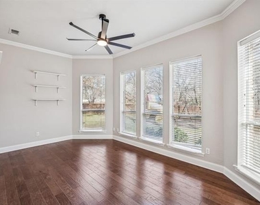 2900 Creek View Drive - Photo Thumbnail 14