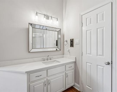 2900 Creek View Drive - Photo Thumbnail 15