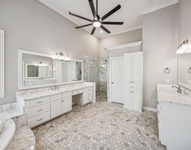 2900 Creek View Drive - Photo Thumbnail 21