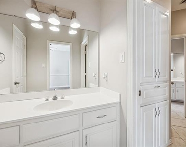 2900 Creek View Drive - Photo Thumbnail 30