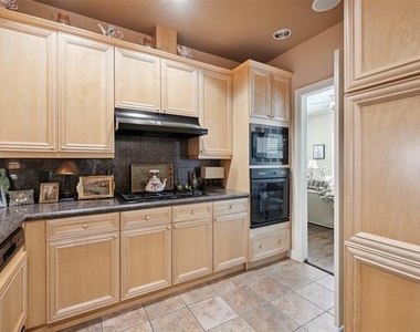 3401 Lee Parkway - Photo Thumbnail 11