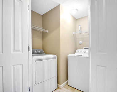 2030 Alta Meadows Lane - Photo Thumbnail 14