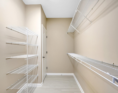 2030 Alta Meadows Lane - Photo Thumbnail 22