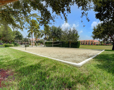 2030 Alta Meadows Lane - Photo Thumbnail 32