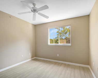 2030 Alta Meadows Lane - Photo Thumbnail 15