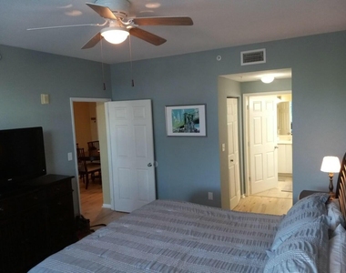 802 W Windward Way - Photo Thumbnail 6
