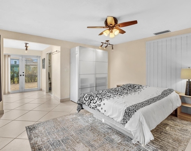 3998 Nw 5th Avenue - Photo Thumbnail 13
