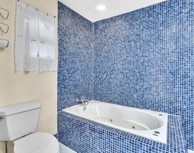 3998 Nw 5th Avenue - Photo Thumbnail 8