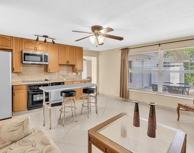 3998 Nw 5th Avenue - Photo Thumbnail 18