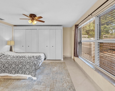 3998 Nw 5th Avenue - Photo Thumbnail 10