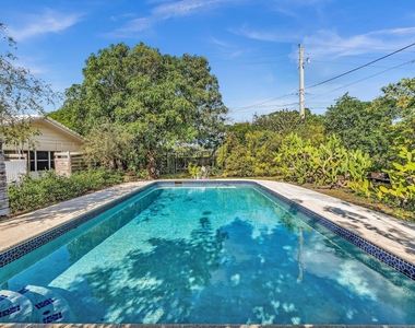 3998 Nw 5th Avenue - Photo Thumbnail 27