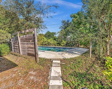 3998 Nw 5th Avenue - Photo Thumbnail 25