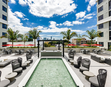 450 Sw 5th Street - Photo Thumbnail 7