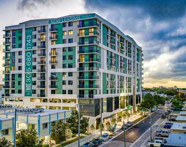 450 Sw 5th Street - Photo Thumbnail 1