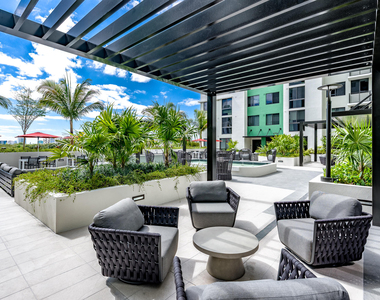 450 Sw 5th Street - Photo Thumbnail 4