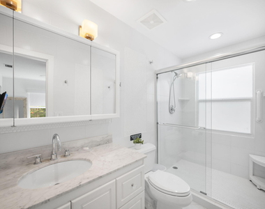 471 Mars Way - Photo Thumbnail 16