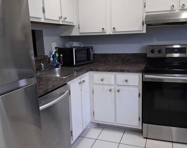 3161 Nw 47th Terrace - Photo Thumbnail 2
