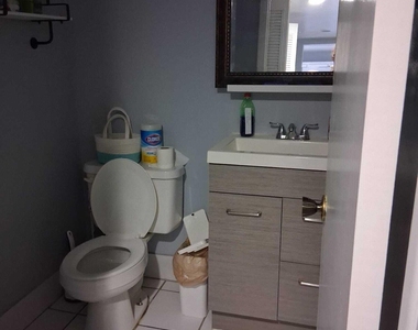 3161 Nw 47th Terrace - Photo Thumbnail 5