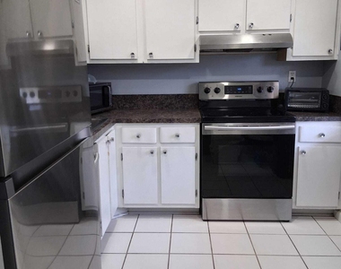 3161 Nw 47th Terrace - Photo Thumbnail 8