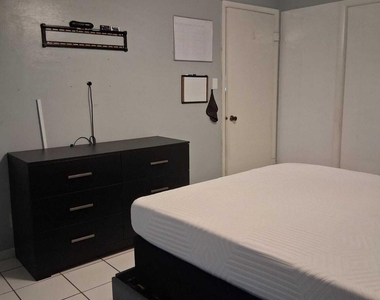 3161 Nw 47th Terrace - Photo Thumbnail 11