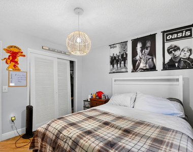 320 Riverdale Road - Photo Thumbnail 30