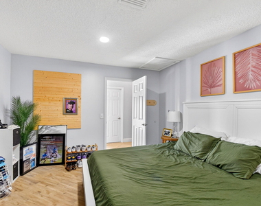 320 Riverdale Road - Photo Thumbnail 28