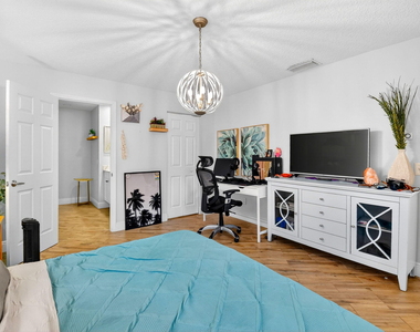 320 Riverdale Road - Photo Thumbnail 20