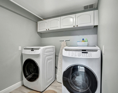 1212 Mulberry Place - Photo Thumbnail 12
