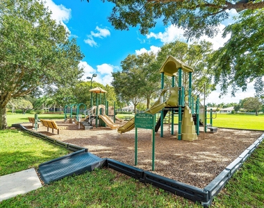 4621 Windward Cove Lane - Photo Thumbnail 15
