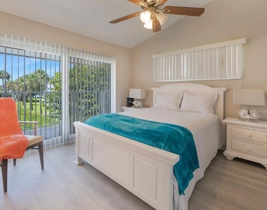 902 Palm Avenue - Photo Thumbnail 1