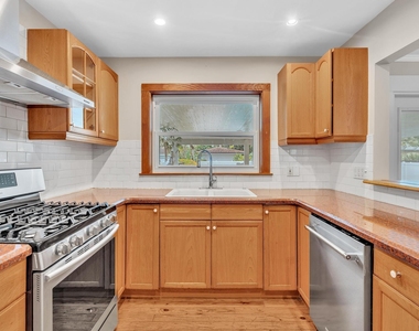 1527 Mayo Street - Photo Thumbnail 47