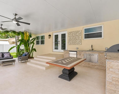 1527 Mayo Street - Photo Thumbnail 71