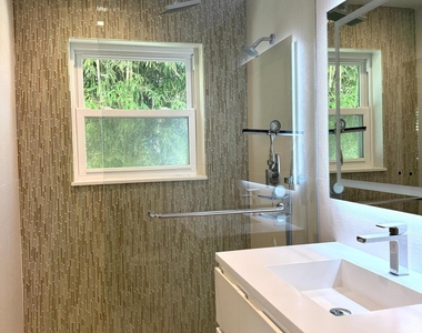 1527 Mayo Street - Photo Thumbnail 7