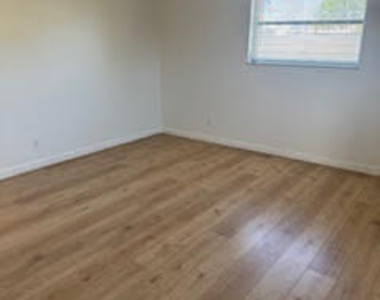 1550 Nw 70th Terrace - Photo Thumbnail 18
