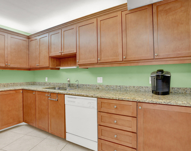 5420 N Ocean Drive - Photo Thumbnail 24