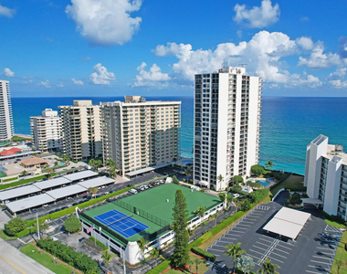 5420 N Ocean Drive - Photo Thumbnail 11